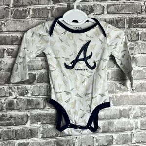 Atlanta Braves onesieโ